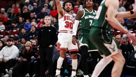 那不勒斯全力追求齐尔克泽，球员转会意愿迫切